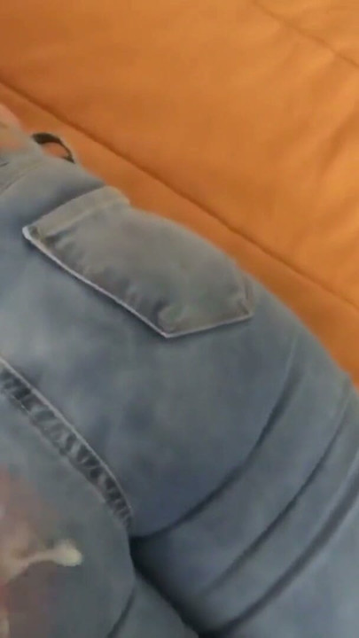 My sister-in-law asks me for a cumshot on her ass in jeans | Clip 2