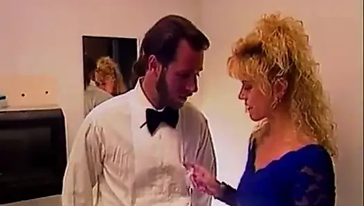 Жадную Анжелику Беллу сняли на видео во время безжалостного анала