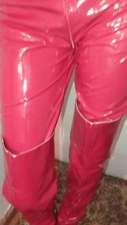 Red latex