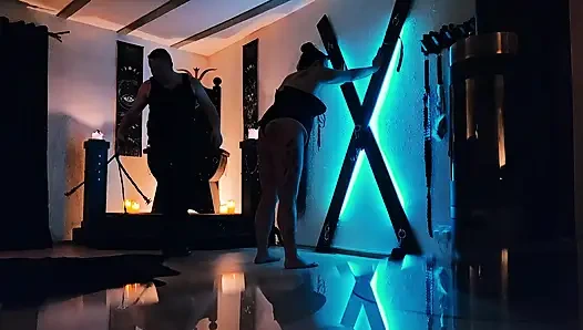 Flogger: Martyrius Raptor-Prototyp im Test (NSFW Version)