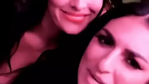 WWE - Sonya Deville, Nikki Bella et Brie Bella, selfie 02