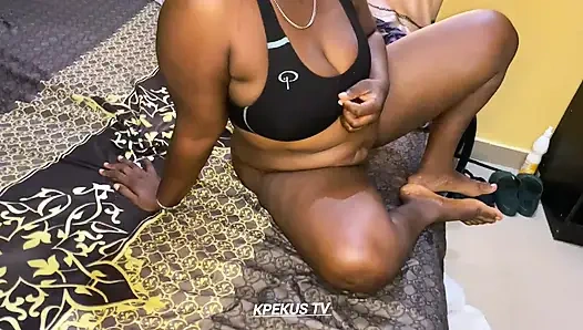 Azgın madam kapıcıyla sikişiyor