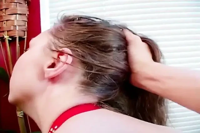 Skinny Master Hector give her nasty girl Loreana a hard sex slavegirl lession