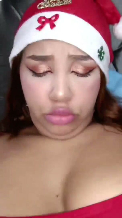 te gusta mi cuerpo? Mándame esas fotos en privado y te envío mi culo para que te masturbes con mis tetas y mi culo | Clip 1