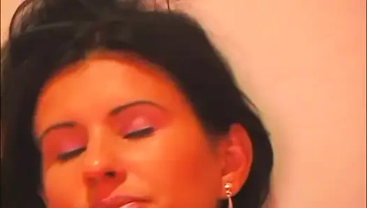 Две Молодые Брюнетки С Большими Сиськами Наслаждаются Страпоном