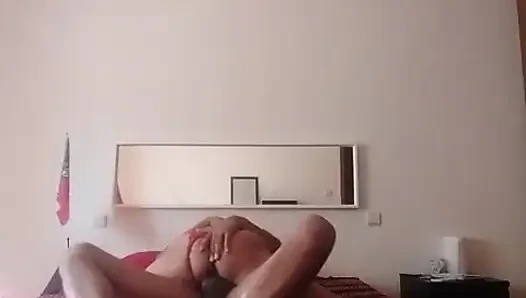 Nifeta yang sangat ketat menikmati kenikmatan dalam 21cm dari yang baru