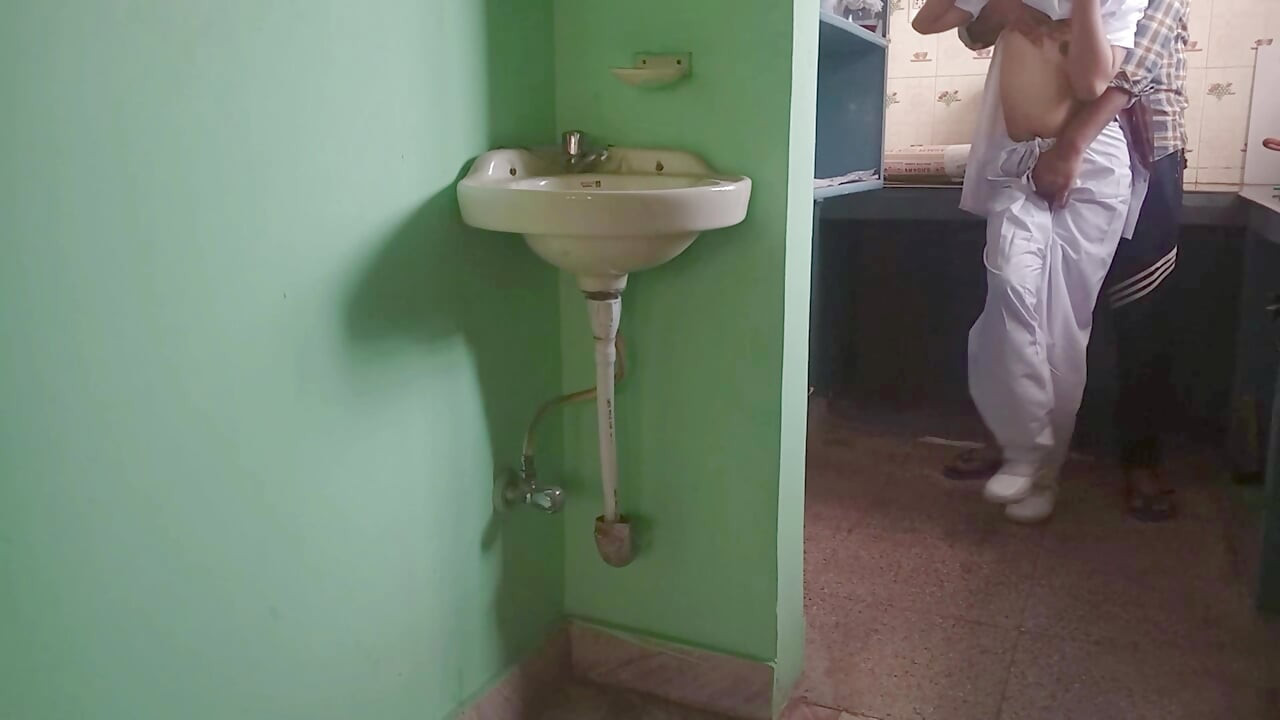 घट्ट पुची व्हर्जिन स्कूल गर्ल देसी सेक्स, इंडियन सेक्स