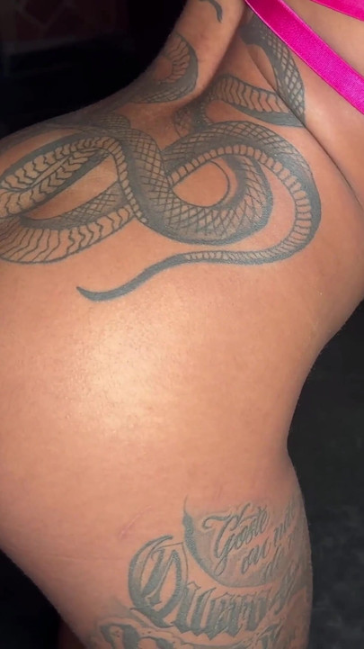 Sitna mjehurićasta guza Mulata tvrdo jebana u pičku! | Isječak 1