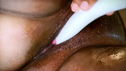 Hijabi Muslim Girlfriend Send Me Pussy Licking Video in Early Morning