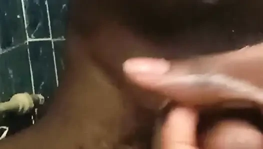 Nabi banyoda yarağımı emiyor
