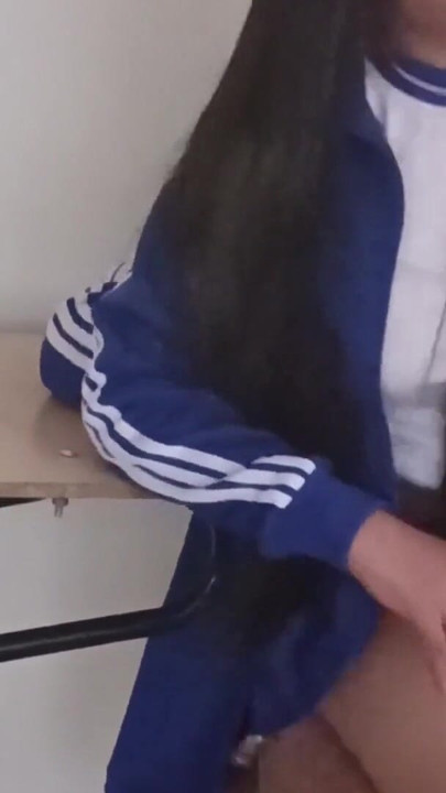 Trenutak koji morate vidjeti iz "OVO JE ONO ŠTO PRAVI PRIJATELJI RADE KADA JE UČIONICA PRAZNA. (1. DIO)"