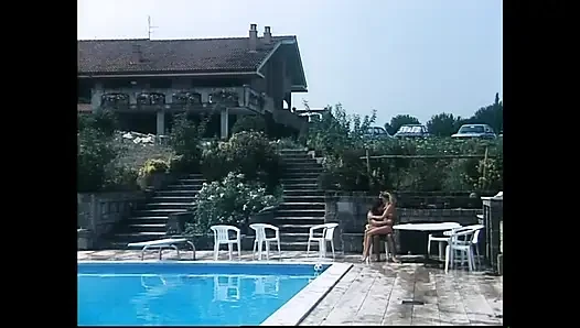 Semuanya berputar di sekitar memek