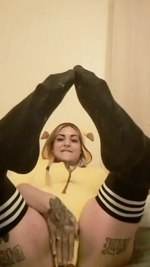 Shiney-chu Pussy Play