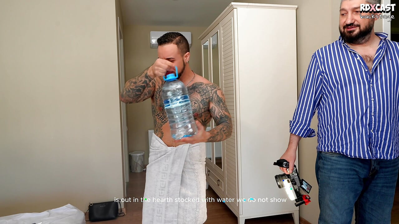 Backstage! Guy Pisses on Slutty Mom and Petite Girl in Hardcore Threesome Fuck!!