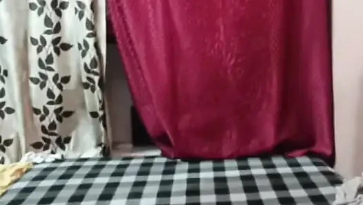 Payal Didi terlihat berhubungan seks kelompok dengan suami temannya