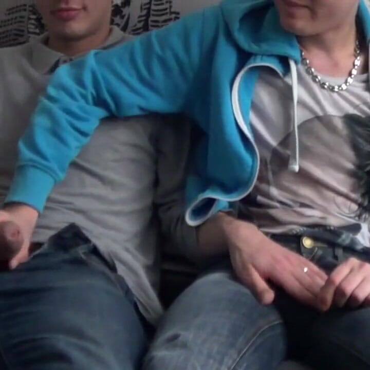 Devon fucked bareback by the XXL cock of Kriss