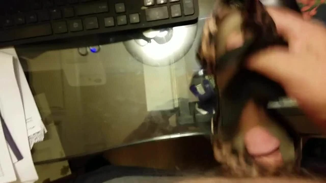 Shoe jerk and cum