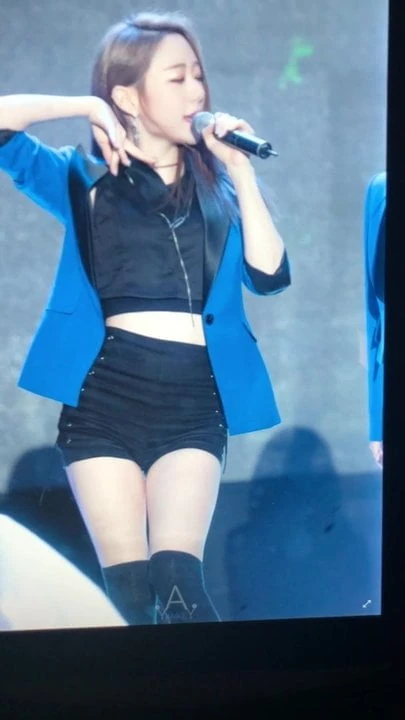 Yeonjung WJSN IOI Cumtribute