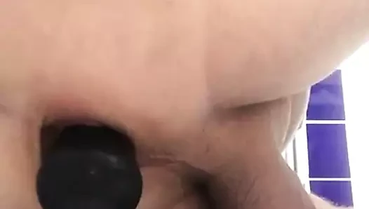Delik büyüyor