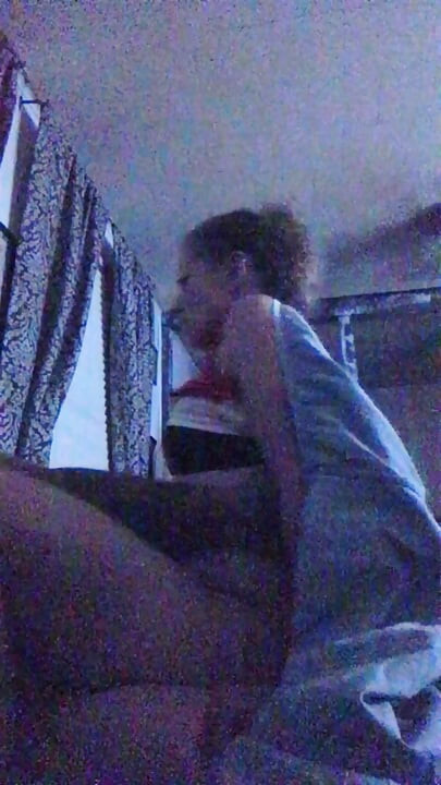 Cabalga loca hasta que se corre demasiadas veces