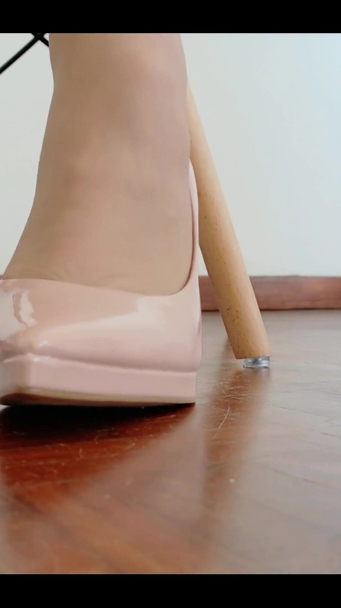 A try on video with some highheel ASMR xoxo