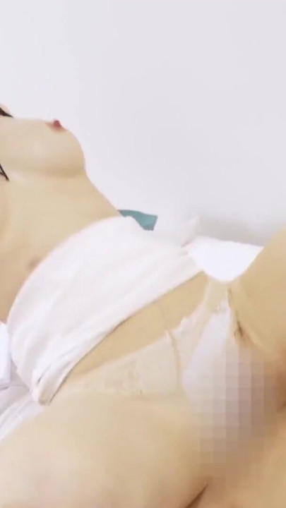 MOR-004 Amateur Korean Girlfriend Still in Uniform Gives a Sloppy Blowjob After Her Flight | Clip 1