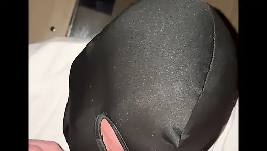 Жена и муж занимаются грязным сексом. Черный дилдо, фистинг, кримпай, кончание