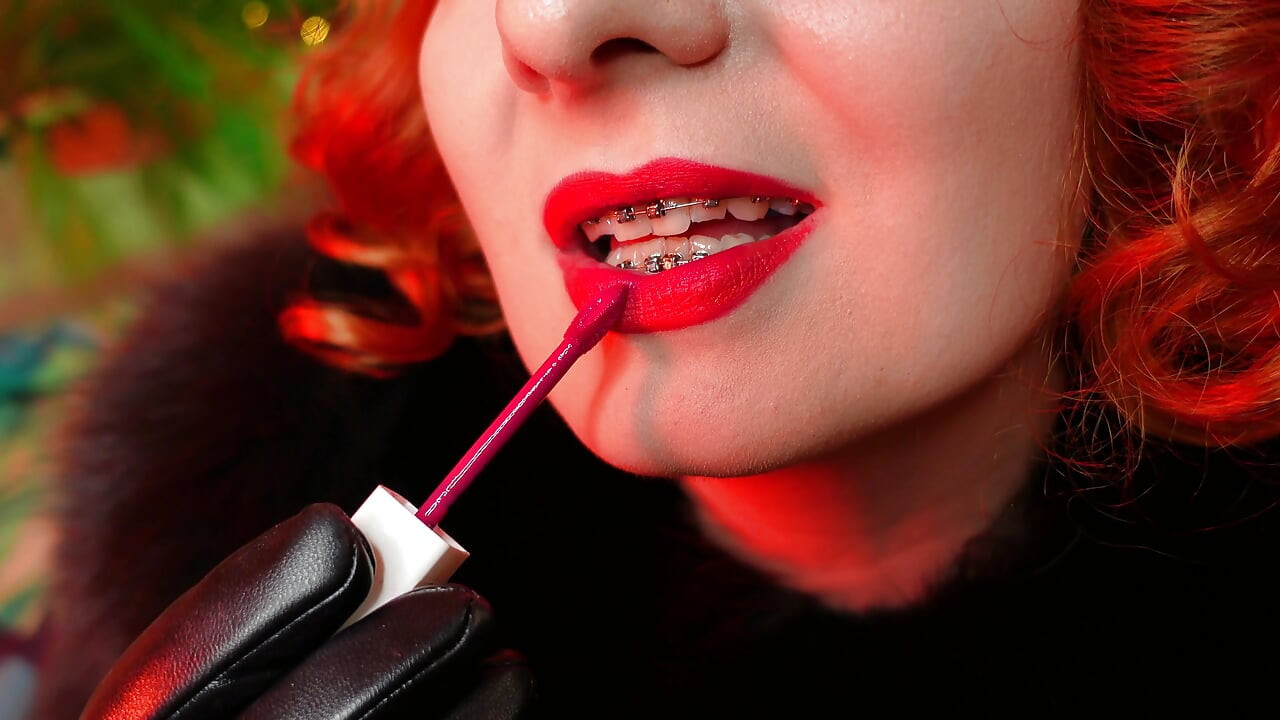 Lipstick fetish video - lady in fur close ups