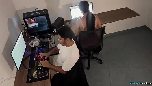 Seks Di Kantor, Banyak Squirting Dan Seks Hardcore