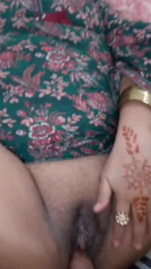 Fully deeply enjoying with desi girlfriend tight pussy - Real creampie close fucking | Clip 1