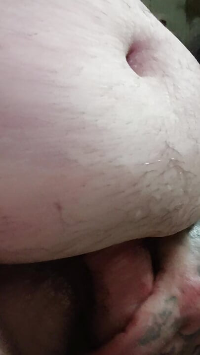 Self-edging with a lot of piss