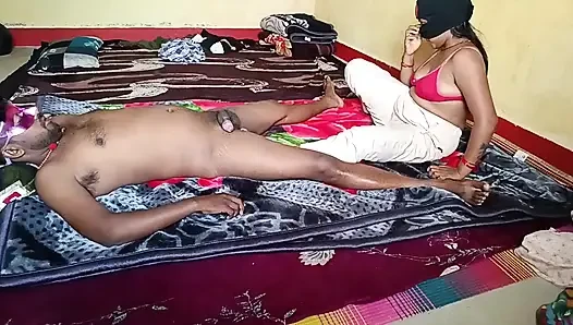 Husbend ke sath romance aur aage pichhe dono main jabarjust chudai karwai