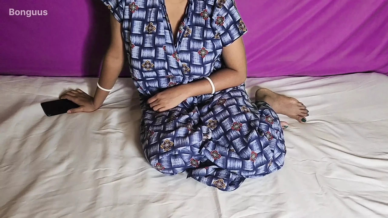 Hot Mom Riya Caught Masturbating and Fucked by Neighbour When Husband was out