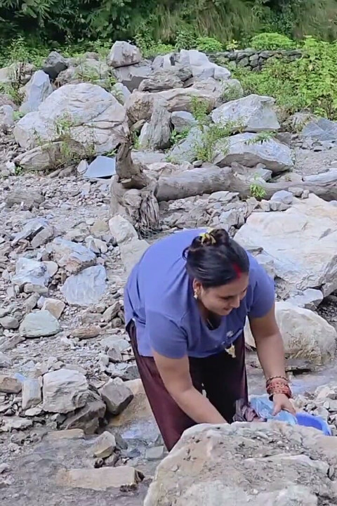 سکس هاردکور کمپینگ با کیر بزرگ و چادر