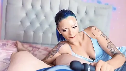 Ein Halsfick Mit Einem Glücklichen Nassen Ende, Dies Ist Kein Typisches Porno-video!