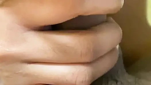 Моя замужняя соседка занимается сексом со мной, пока ее мужа нету дома!