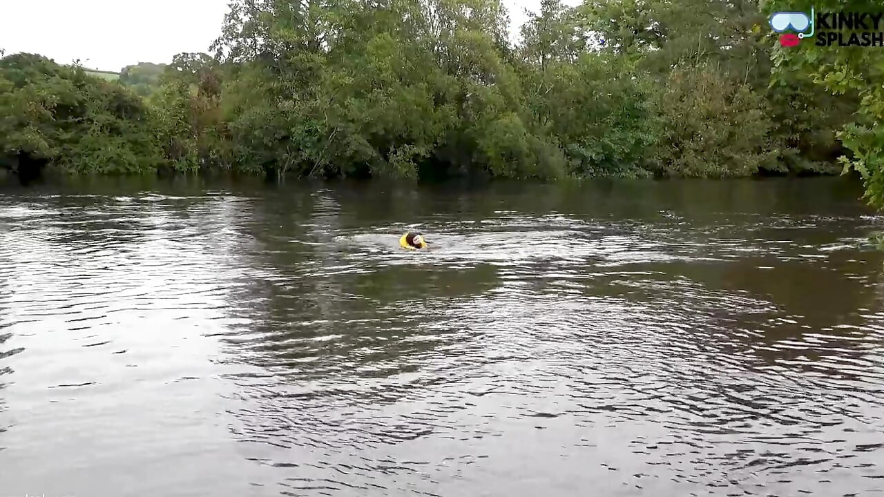 Lifejacket & Cosy Wetsuit Saves Lucy From River Disaster