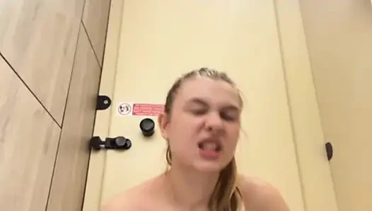 Extreme double penetration in the gym with jucielussie