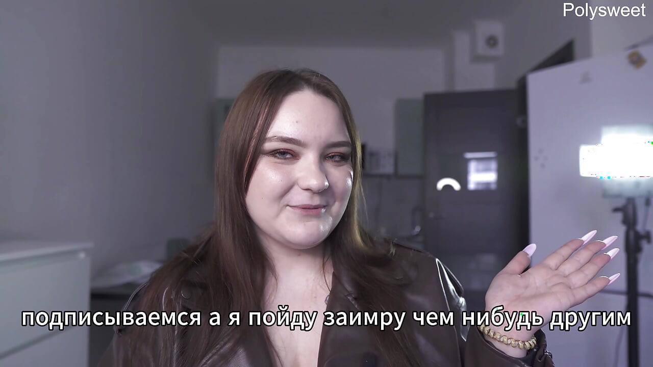 Porn story - She was naked playing with the seller while the customers were walking by (Russian, light femdom, naked in public)