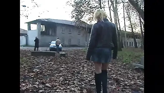 Büyük memeli klasik sarışın orta yaşlı seksi kadın amatör yarakla sikiliyor ve ağzına boşalıyor