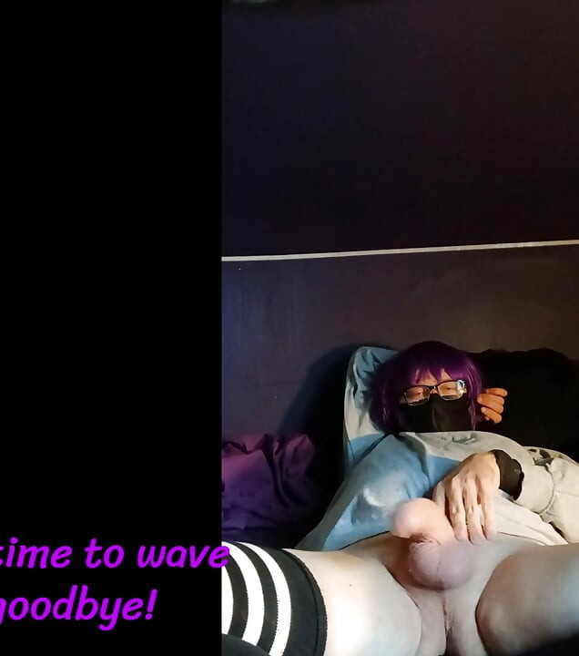 14 minutes jerking and cumming with Raven LeTrap