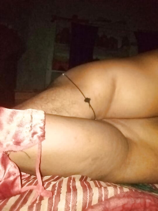Bhabi ne baiya ke bal saf kiye fir chudai ki