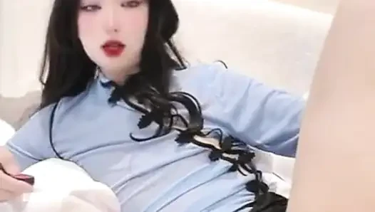 Slut Chinese Sissy Uses a Big Dildo Fucking Machine to Satisfy Herself