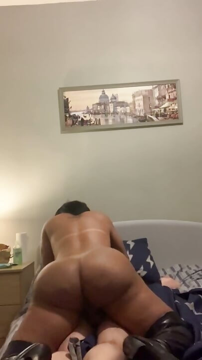 Aylla Gattina yang Horny Meniduri Budak Seksnya