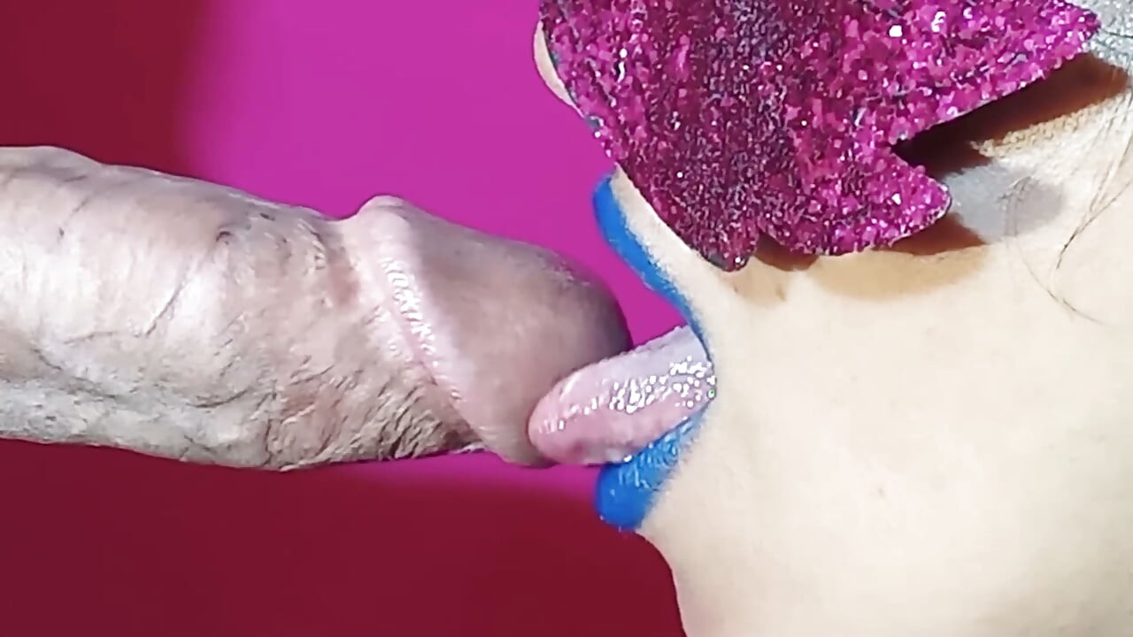 Bú cu nuốt tinh trùng đôi trong miệng milf ướt át dính nước bọt