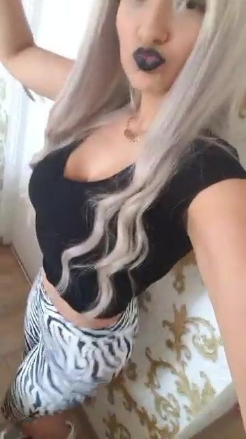 nadeska widausky 11