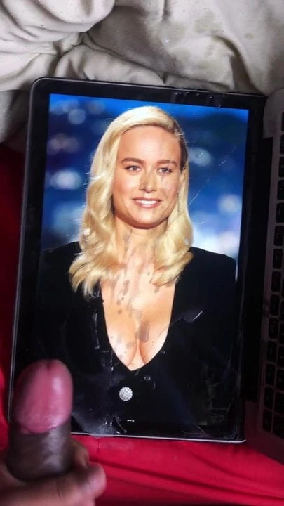 Brie Larson cum tribute. So much cum!