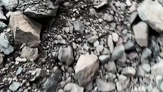 Pee on the Moutain so Fun