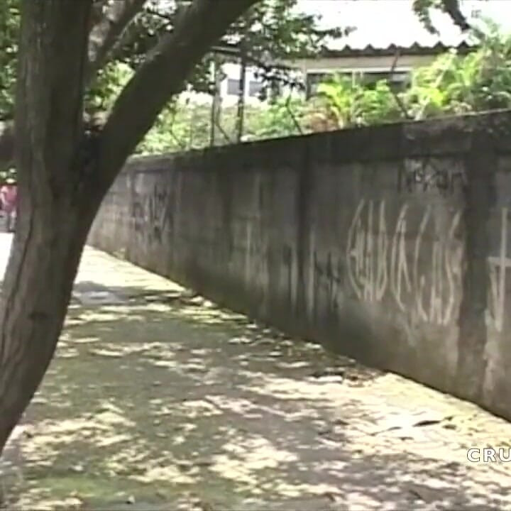 מזדיינת עם לטינית סטריאטית