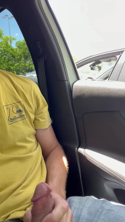 BeENJoY - She watches me as she gets into her car. She glanced several times before leaving the parking lot | Clip 2
